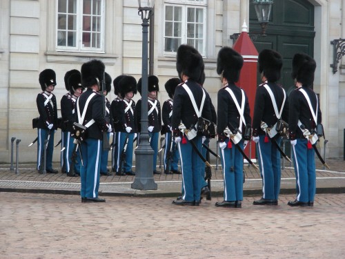 デンマーク　コペンハーゲン　衛兵